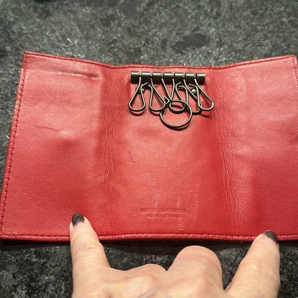 🔑🗝️🔑Best Key Cles! Bottega Veneta. Red Leather. Gun Metal. Dusty incl.🔑🗝️🔑 - Picture 6 of 8